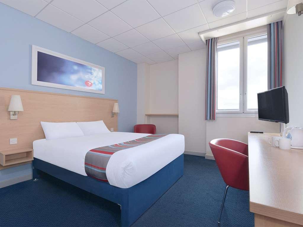 Travelodge Birmingham Dudley Szoba fotó